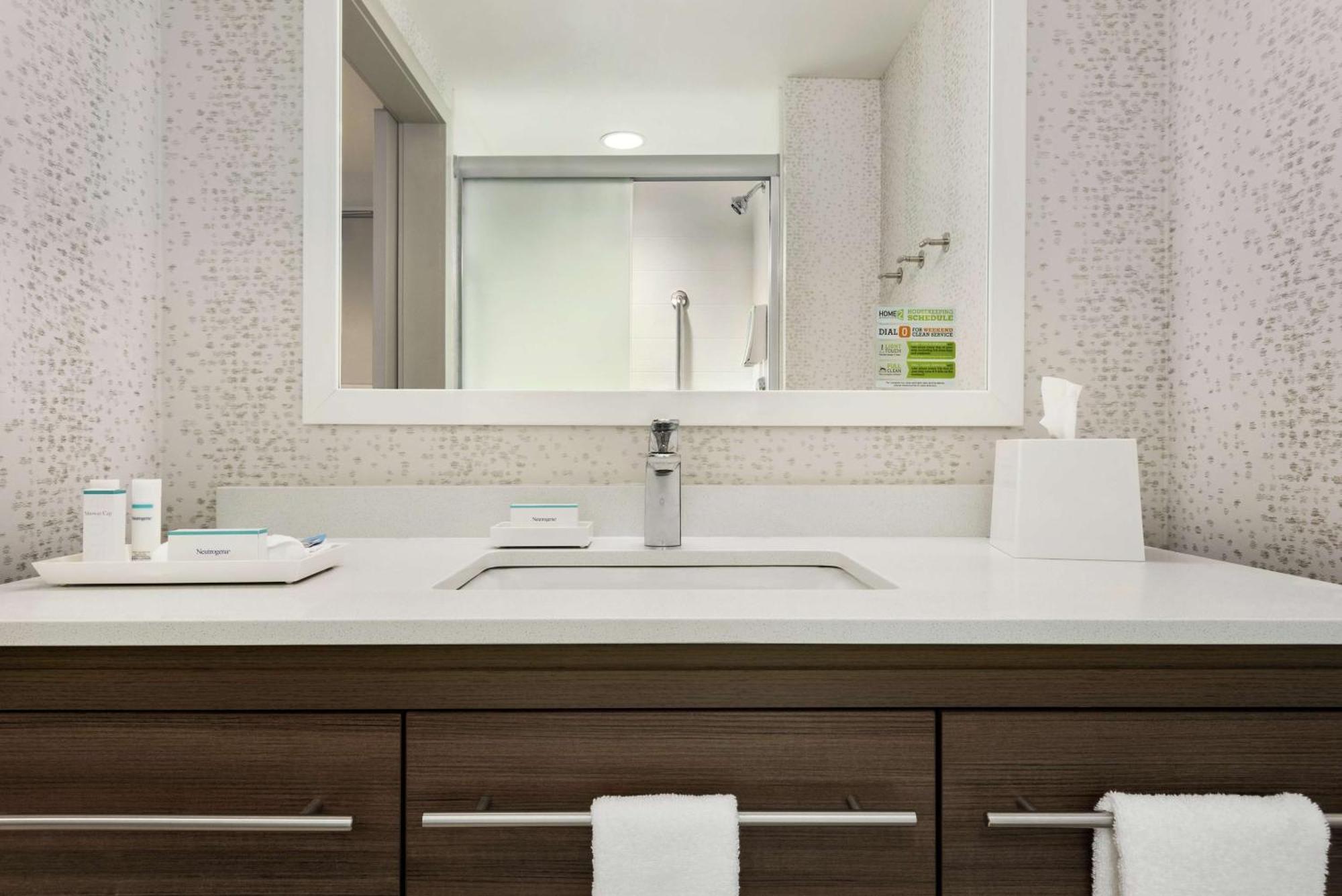 Home2 Suites By Hilton Brooklyn Park Minneapolis Extérieur photo